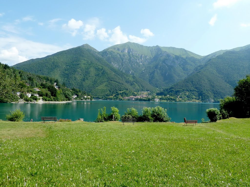 Pri Ledre s pohľadom na horu s vrcholom Cima Pari 1990 m.n.m. by marian.drabik.svk