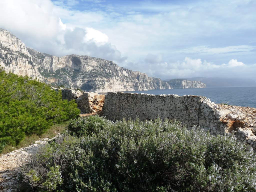 Anc. batterie au Cap Morgiou by Marc Lerda