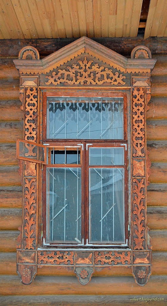 Ул. Сакко и Ванцетти 28. Дом купцов Агафуровых (ноябрь 2012г.) / Ekaterinburg wooden architecture by Roman Petrushin