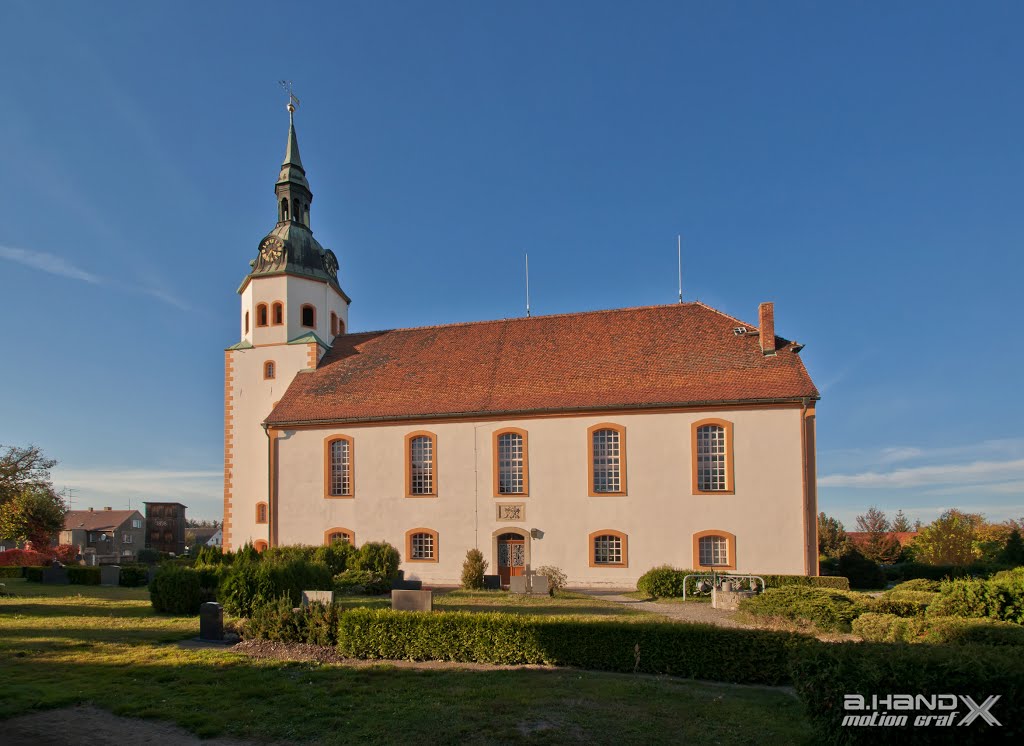 Evangelische Kirche von Groß Särchen by axking77