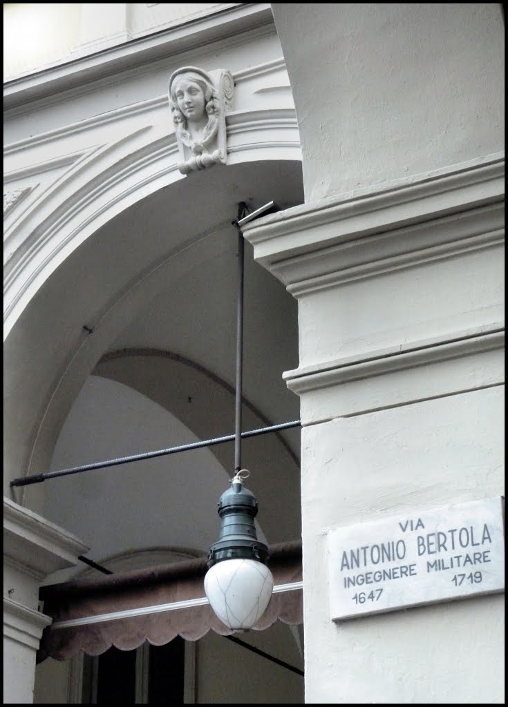 Milano - Piazza Statuto all'incrocio con i portici di via Antonio Bertola -Gioco di archi* by Marinella Rusmini