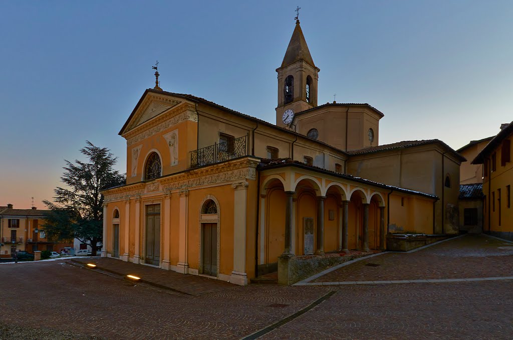 Vista di tre quarti della chiesa by Terensky