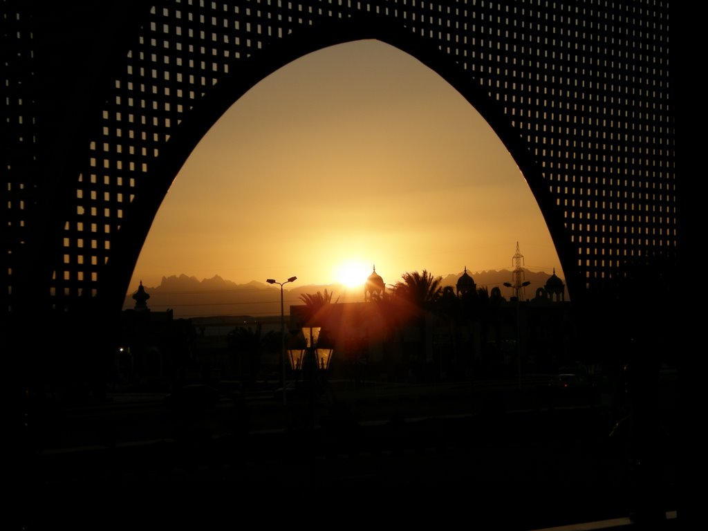 Sunset in Hurghada - Hotel Dana Beach by Petr Morawetz