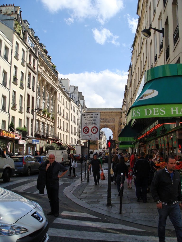 Paris - Rue du Faubourg Saint-Denis - View SSW towards Porte Saint-Denis 1672 by txllxt