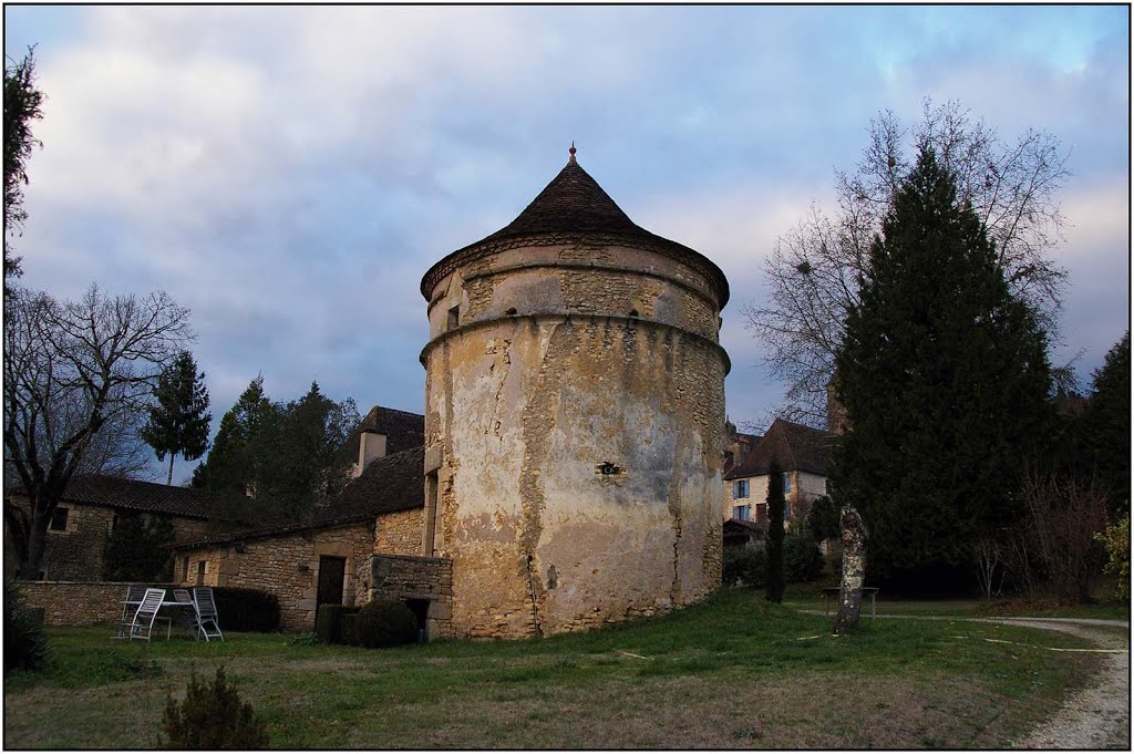 PLAZAC [24] - Pigeonnier des Gîte Crouzel (décembre 2012) by Michel Chanaud