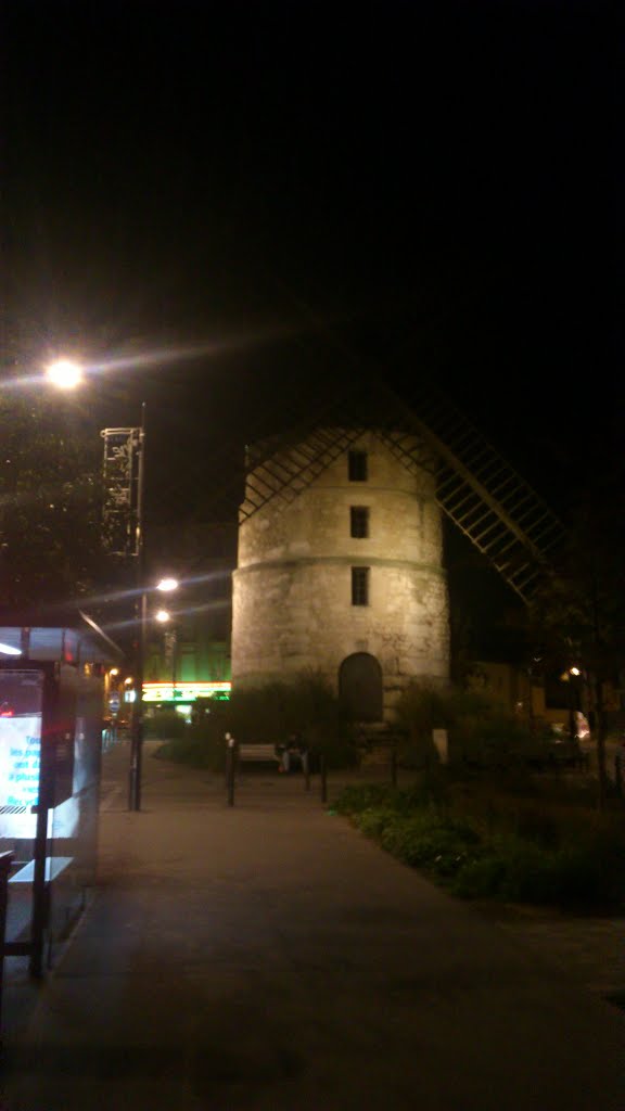 Moulin d'Ivry by Flashouilleur Fou