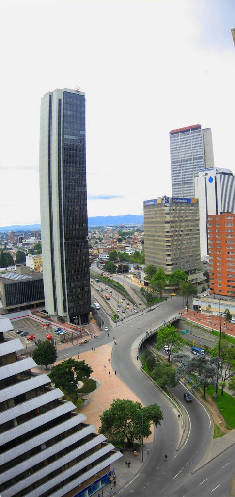 Bogotá, Carrera 10 con calle 26 by Alonso Cárdenas