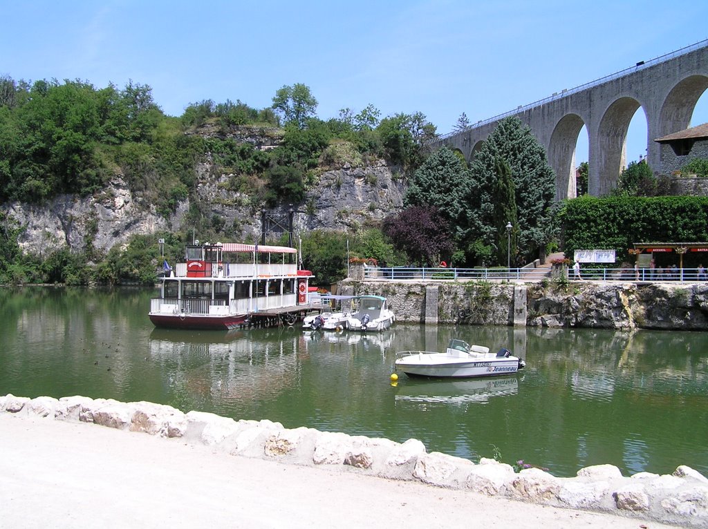 St-Nazaire-en-Royans, bateau à roue by Lafraque