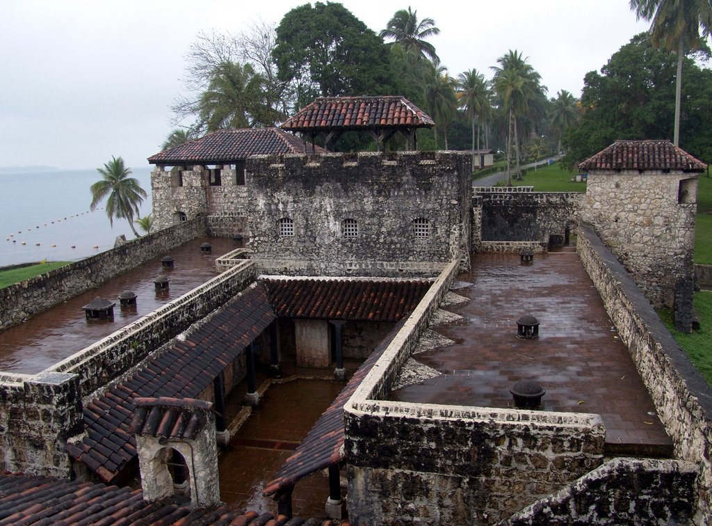 Castillo de San Felipe by rokaPic40666