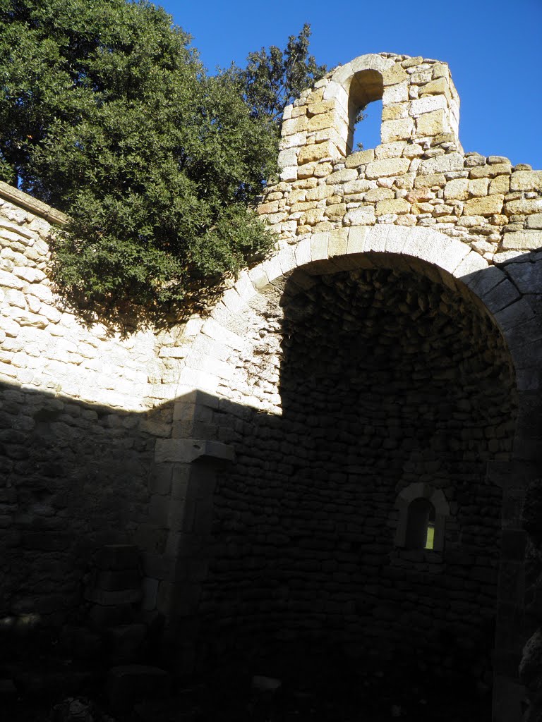 Chapelle Saint - Jean à Alleins by Charbela