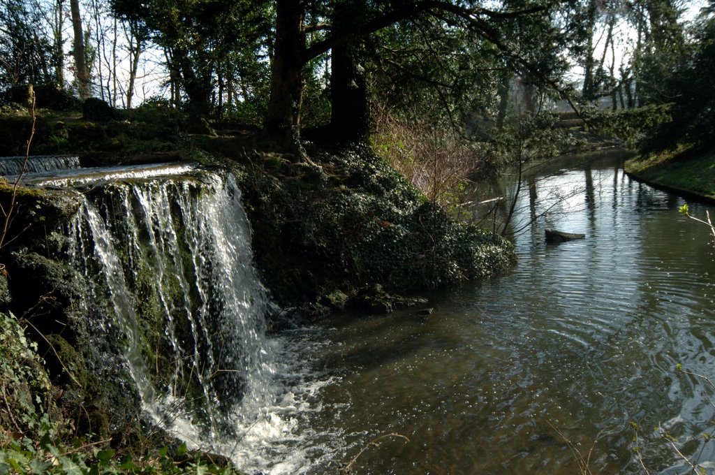 Park bei Schloß Morsbroich by Holger Uwe Schmitt