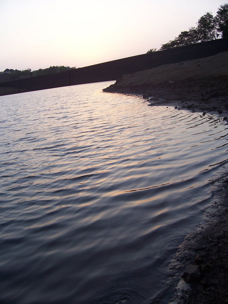 Bhushi Dam by Mushir Killedar