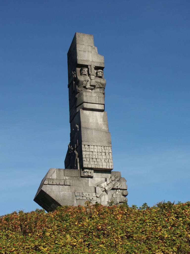 Ehrenmal auf der Westerplatte by Hinrich