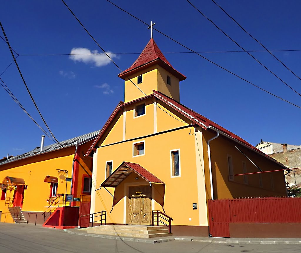 Turda - Biserica Greco-Catolică ''Sf. Maria, Regina Păcii şi a Sfântului Rozariu'' by danger.mouse