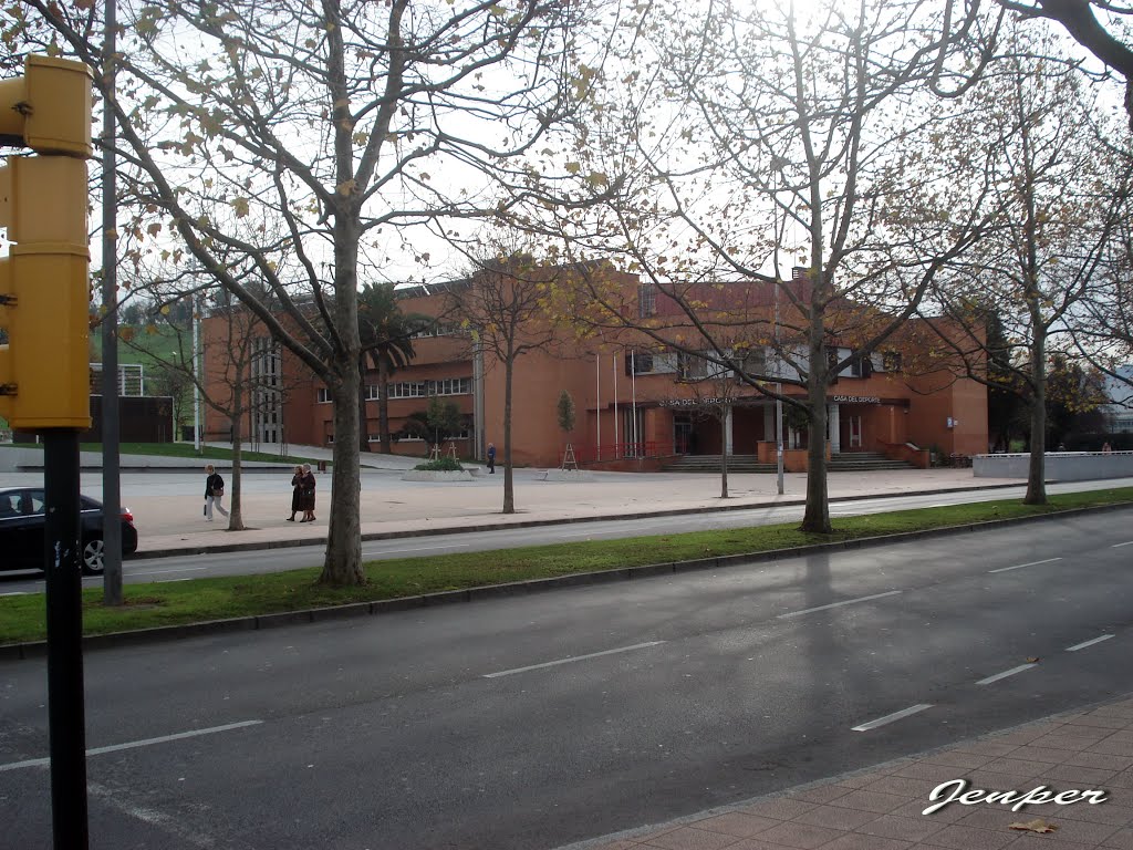 Casa del Deporte - Paseo del Llano-Gijón by jenper