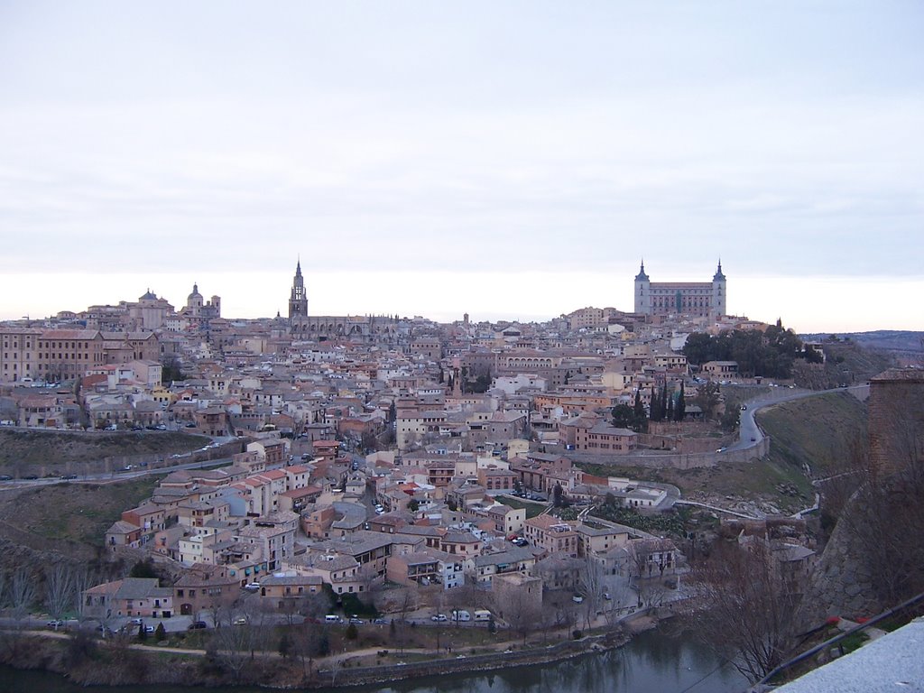 Panoramica de Toledo 28-Feb-2005 by Eduardo Alcántara