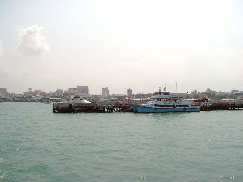 Porto di Pattaya from Boat by ciutti64