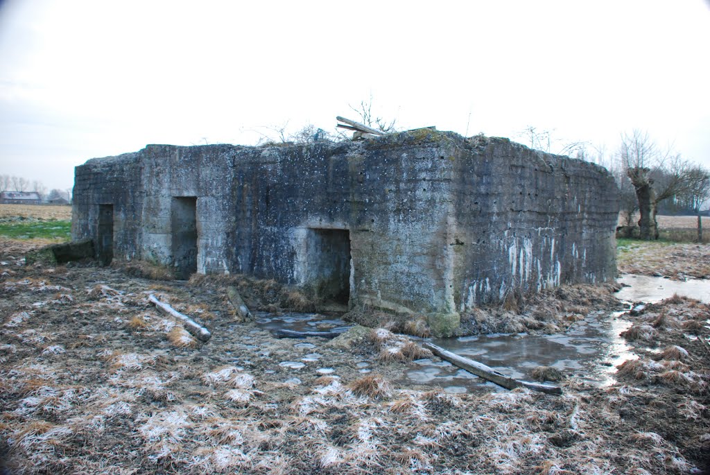 British Communication Bunker at Brabant (Poperinge) by Rino Deltombe