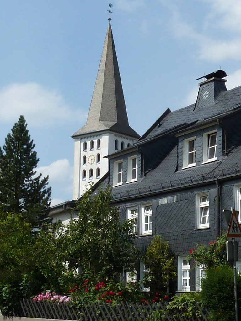 Hirschberg...schöne schiefer verkleidung..sauerland by f.h ehrenberger germany