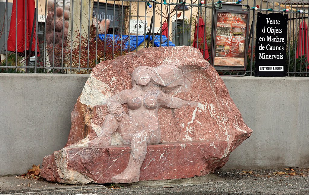 Sculptures à Caunes-Minervois by jean pakhomoff