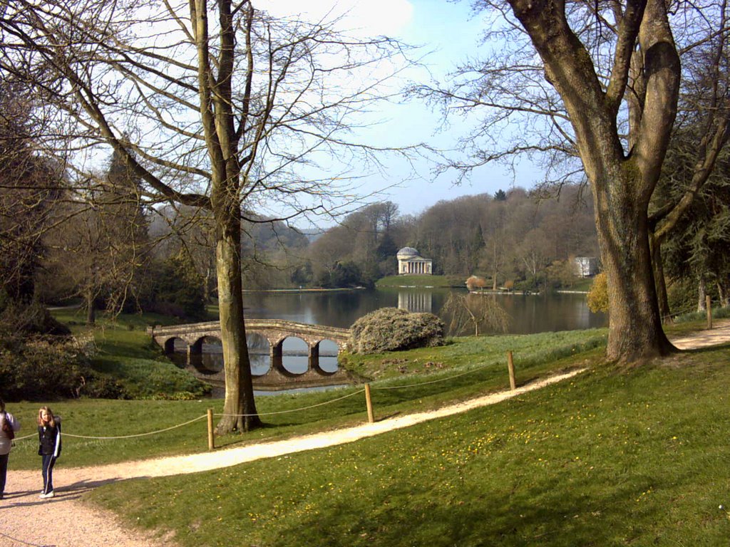 Stourhead Garden by frannicksmith