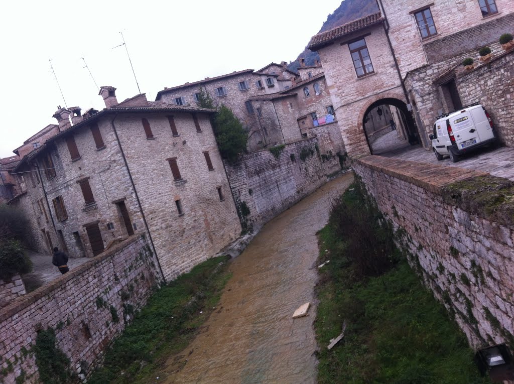 Gubbio (Pg) by cosimo1982