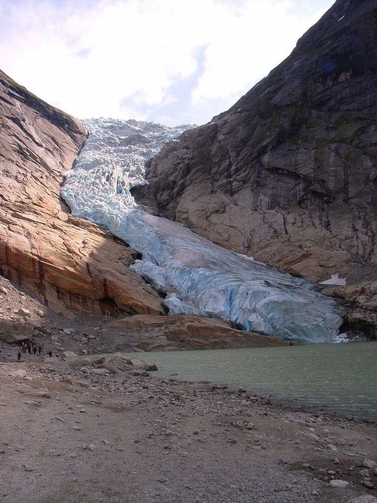 Briksdalsbreen July 2007 by Clemens Gilles