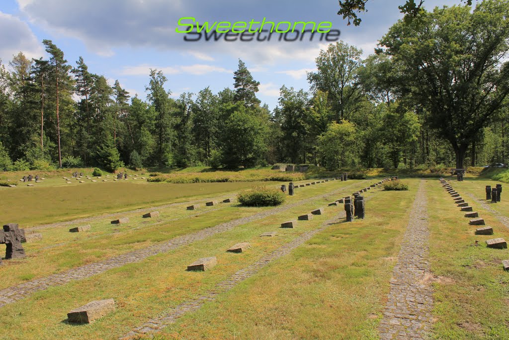 Lohheide, deutscher Soldatenfriedhof by sweethomehu