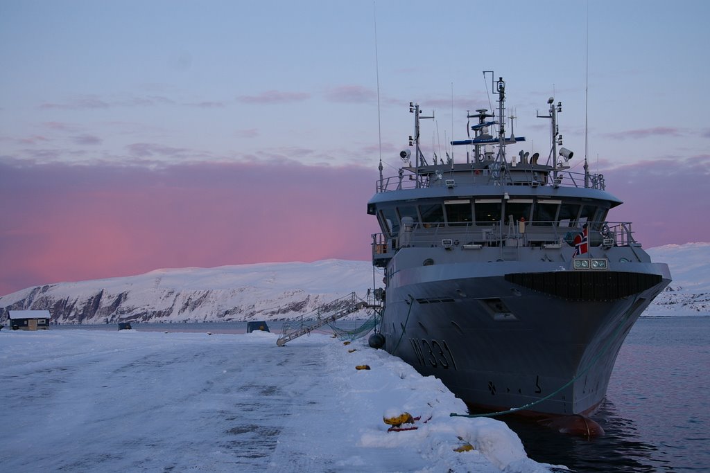 Sunset in west gives red sky in the east by Alf Magne Karlsen