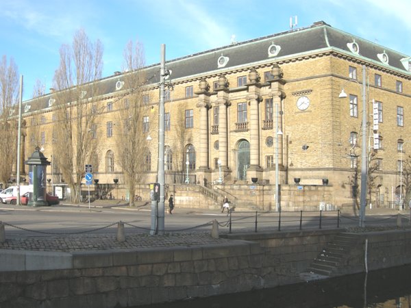 Göteborg: Centralposthuset by Arne Person