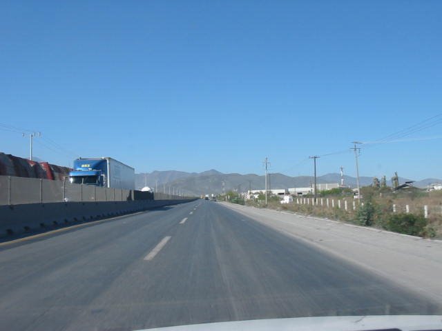 Garcia vista lejana de las pedreras desde el arco vial by ivanmonterrey