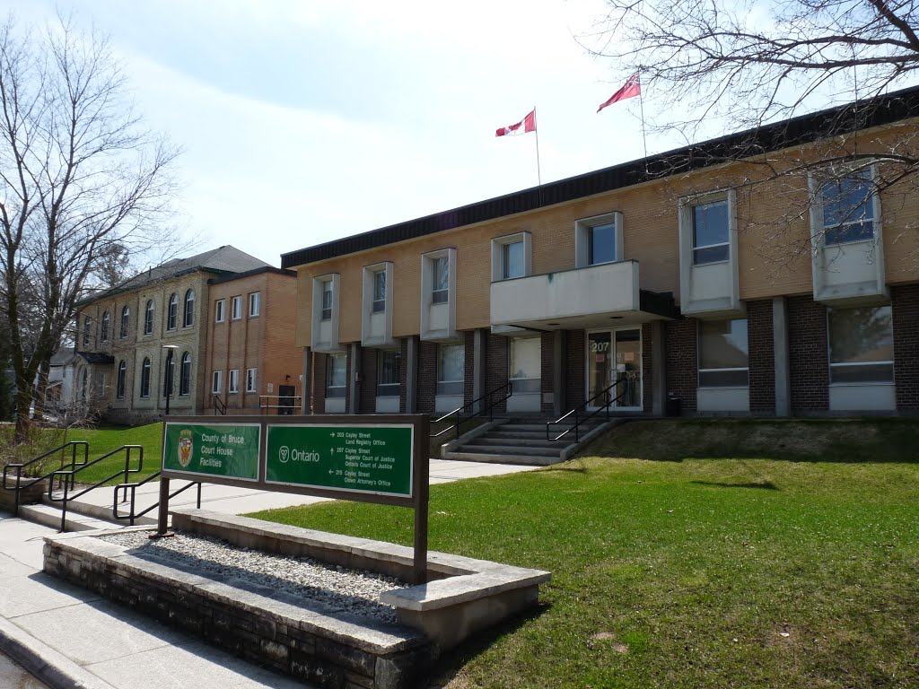 Courthouse, Walkerton by thejf