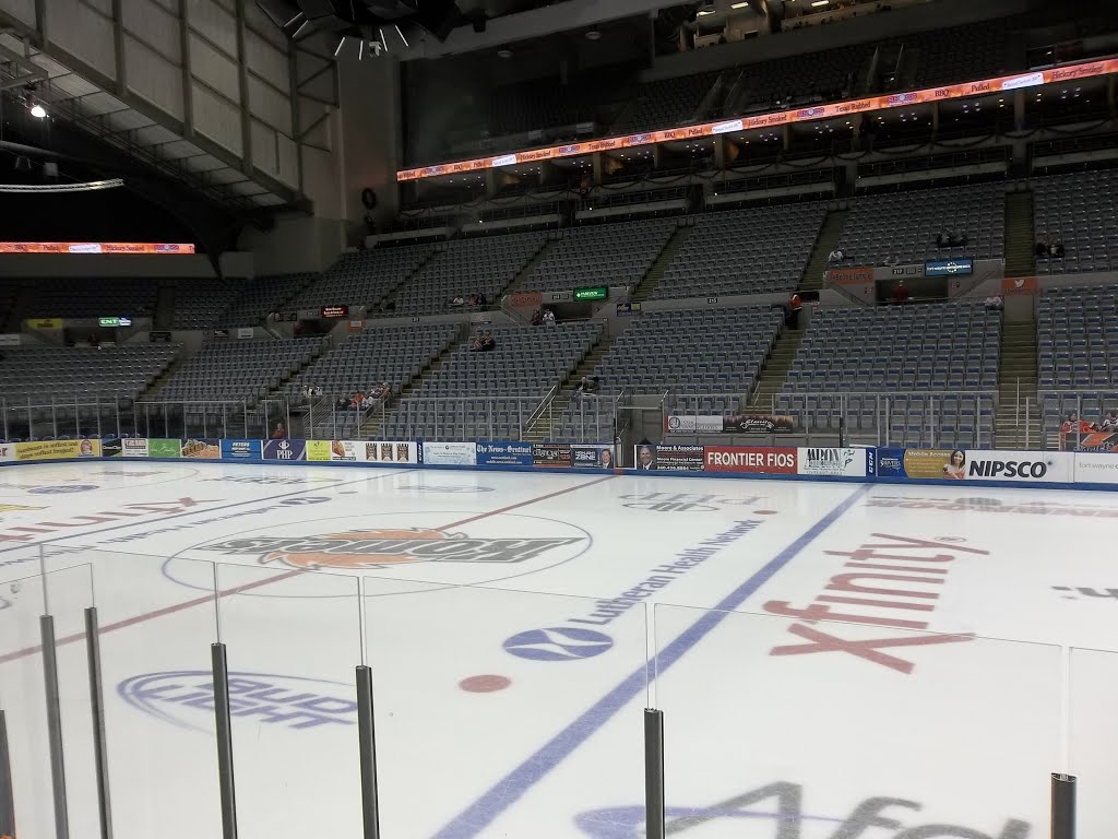 Ft Wayne-Allen County War Memorial Coliseum by MikeFromholt