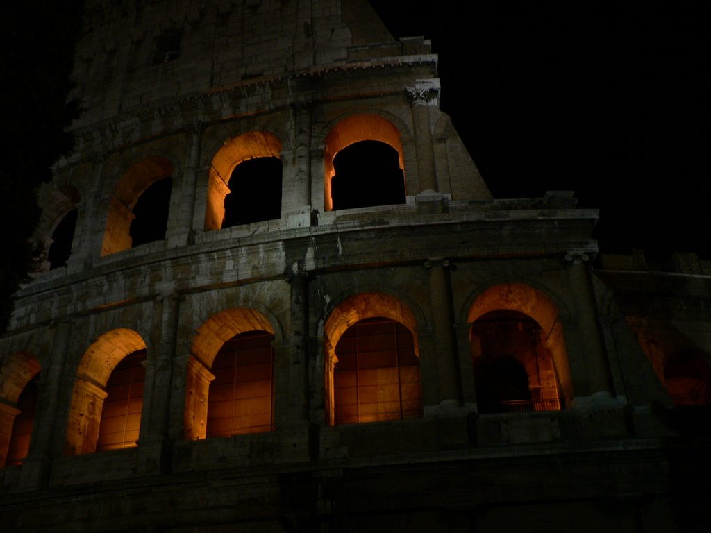 Coloseum in night by jbrano