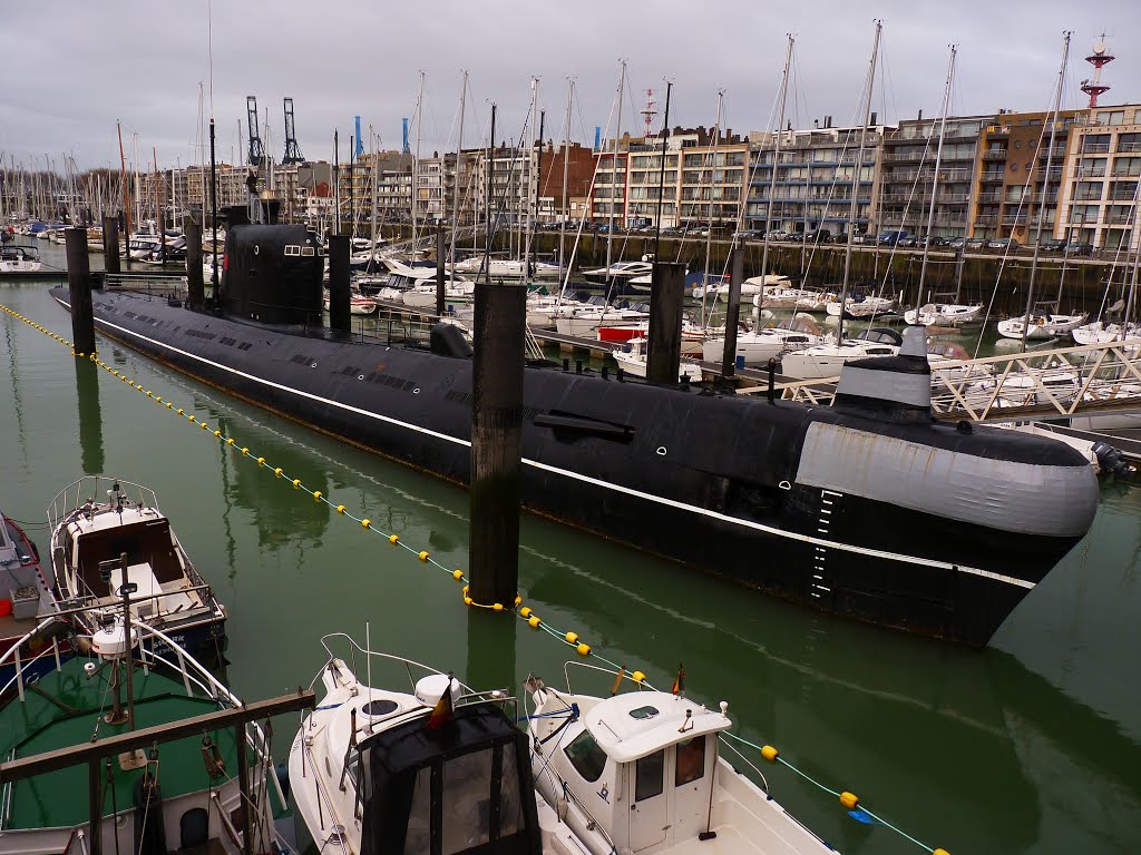 Sous-marin classe Foxtrot by Rudy Pické