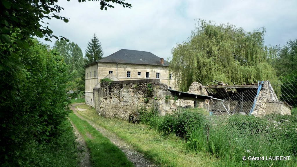 Moulin de Noisemont - l’origine remonte au Xème ou XIème siècle. Le bâtiment est privé, son acquéreur a entrepris de le restaurer et de le réhabiliter en totalité afin d’y aménager sa résidence principale. by astrorail