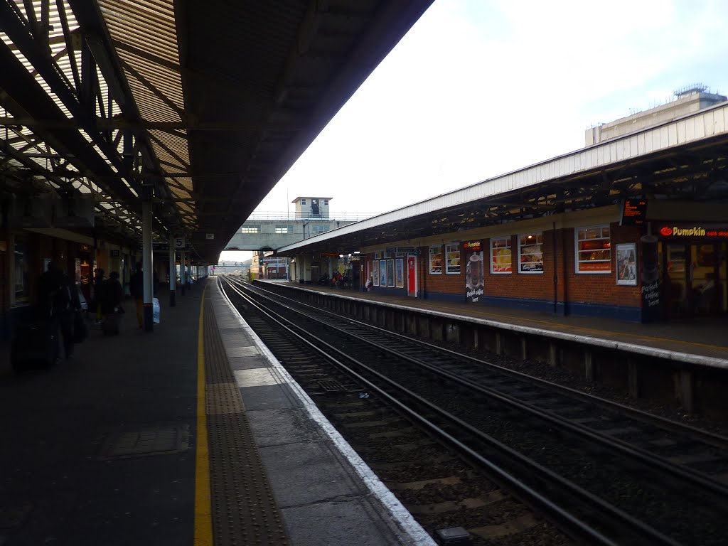 Woking Train Station by egrealish2010