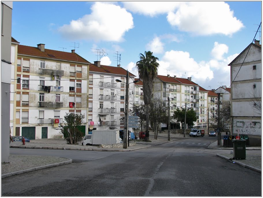 Rua Bento de Jesus Caraça by Barragon