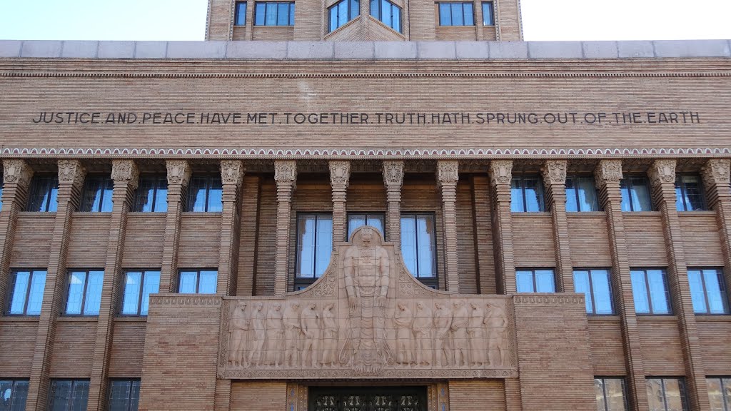 Building Adornment, Woodbury County Courthouse, Sioux City, IA by chfstew