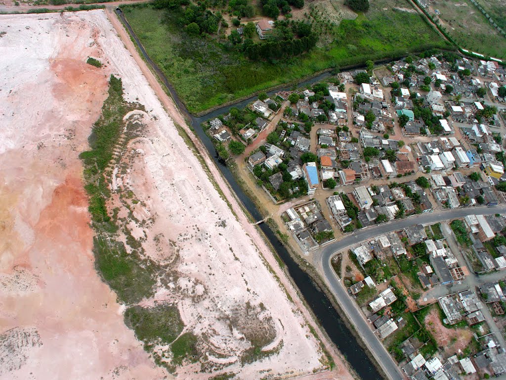 Vista aérea parcial de Ulisses Guimarães (outubro de 2004) by Jorge Rodrigues de Moraes