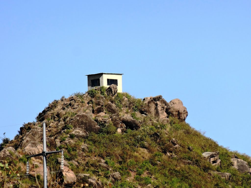 At the top of the hill not far from the Diplomatic anclave, Islamabad, Pakistan by VLAD