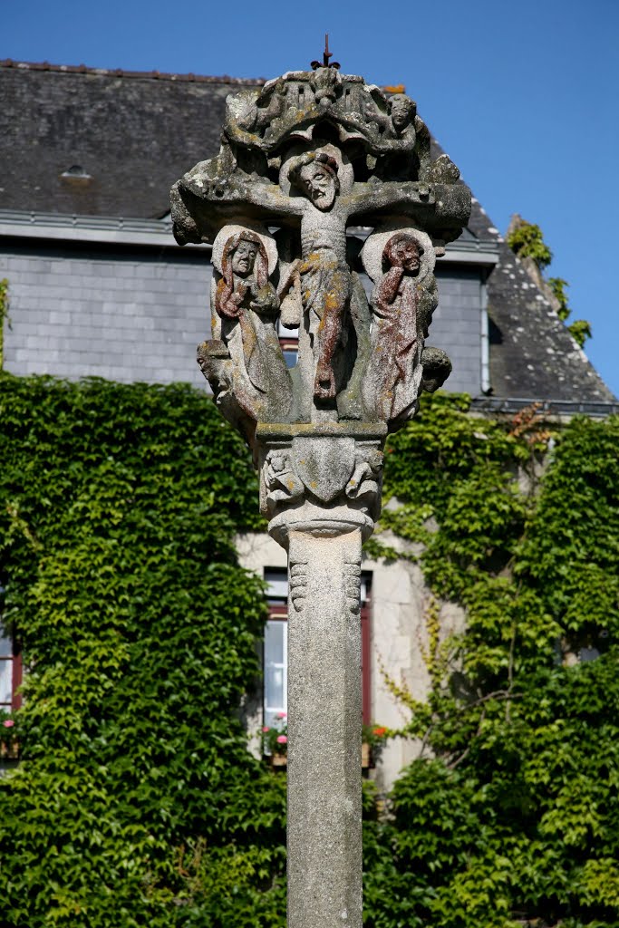 Rochefort-en-Terre, Morbihan, Bretagne, France by Hans Sterkendries