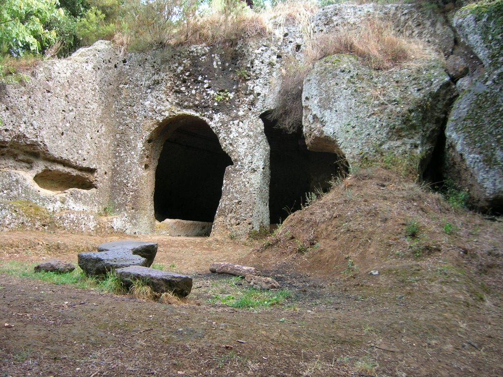 Via Amerina- tomba della Regina by FRANCO CRESTONI