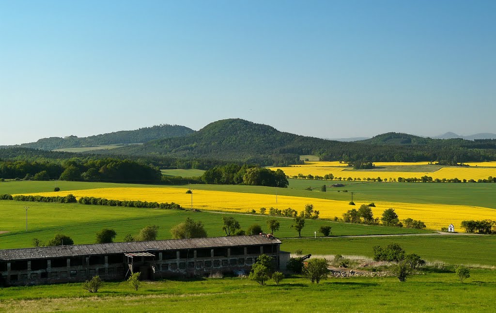 Polomené hory z úpatí Koreckého vrchu by LaSo