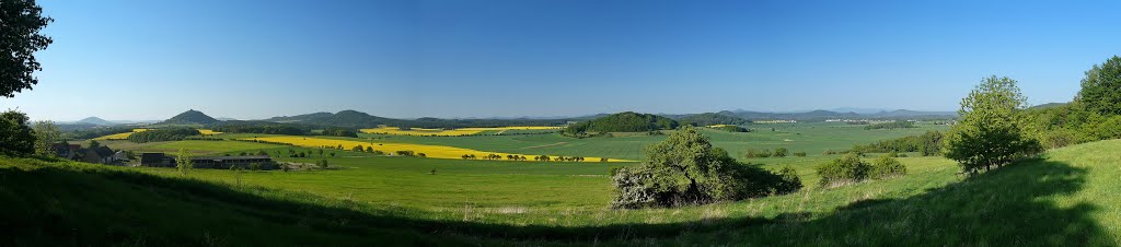 Kokořínsko a Dokeská pahorkatina z úpatí Koreckého vrchu by LaSo