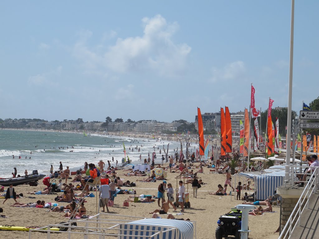 Praia de La Baule - França by Hernanix