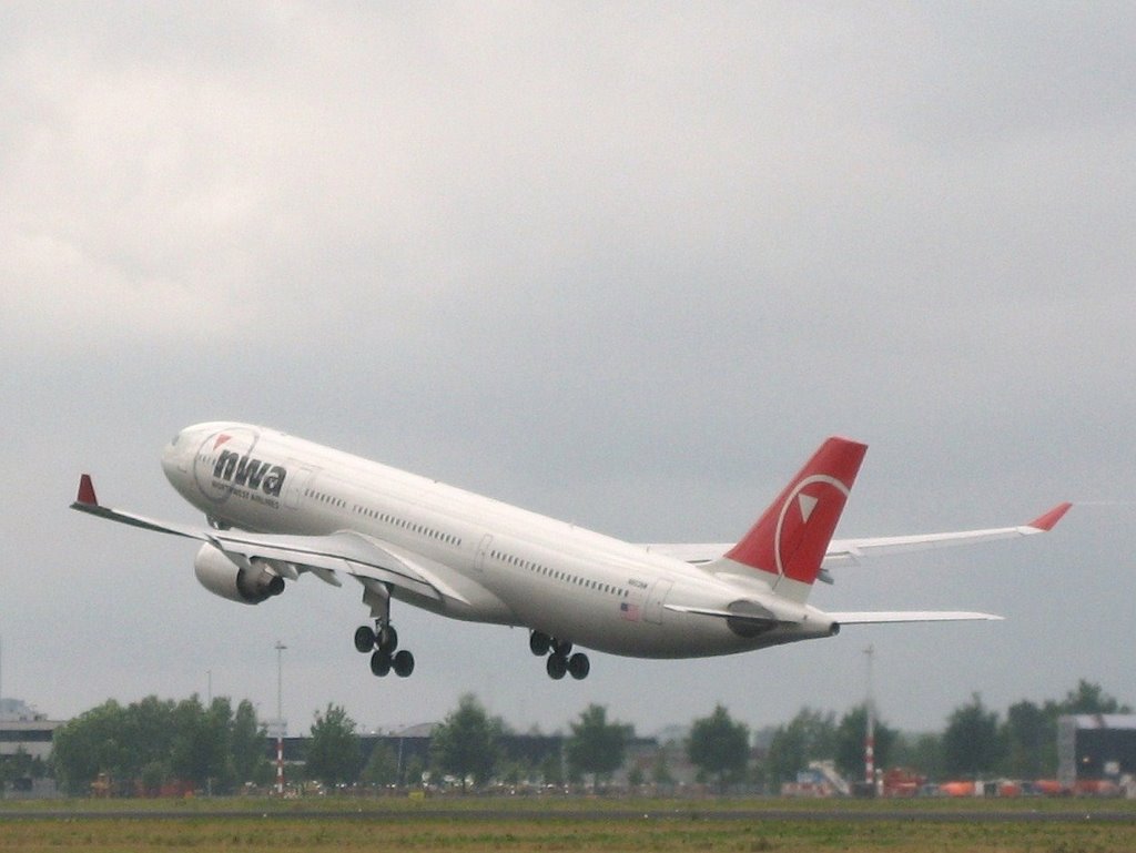 NWA airbus A 330 takingoff at schiphol amsterdam (EHAM/AMS) The Netherlands by jeffrex