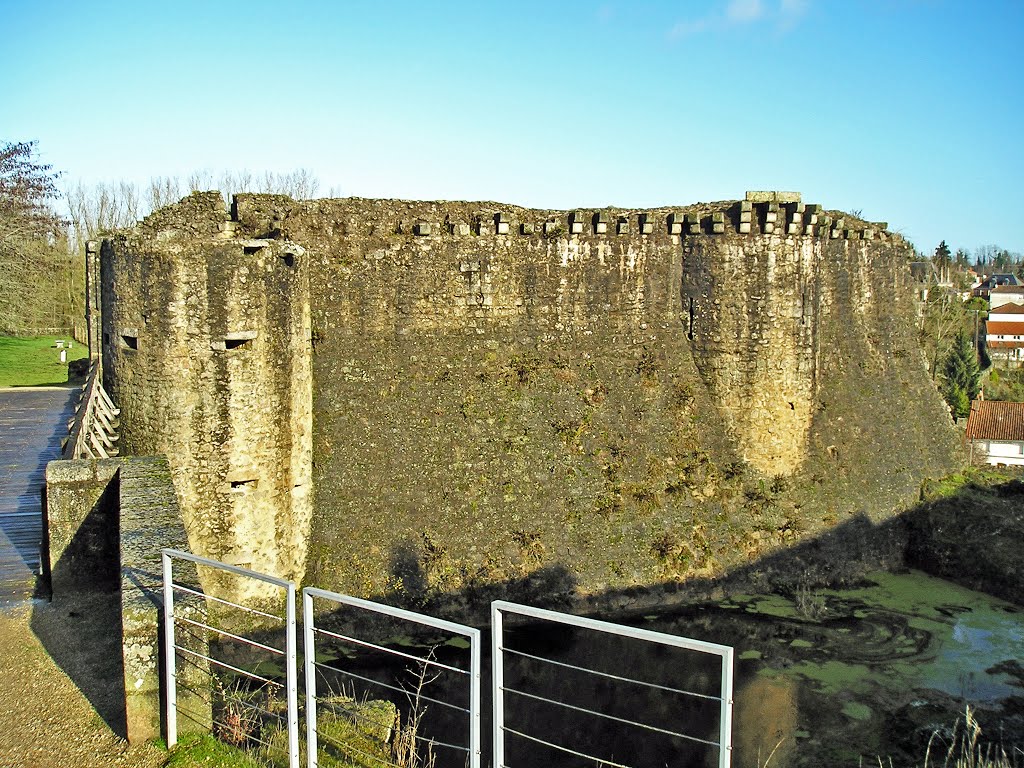 La Bastille de Richemont,Parthenay by emil.yanev