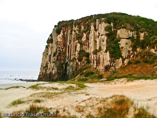 Torres Beach by Mauricio Drunn