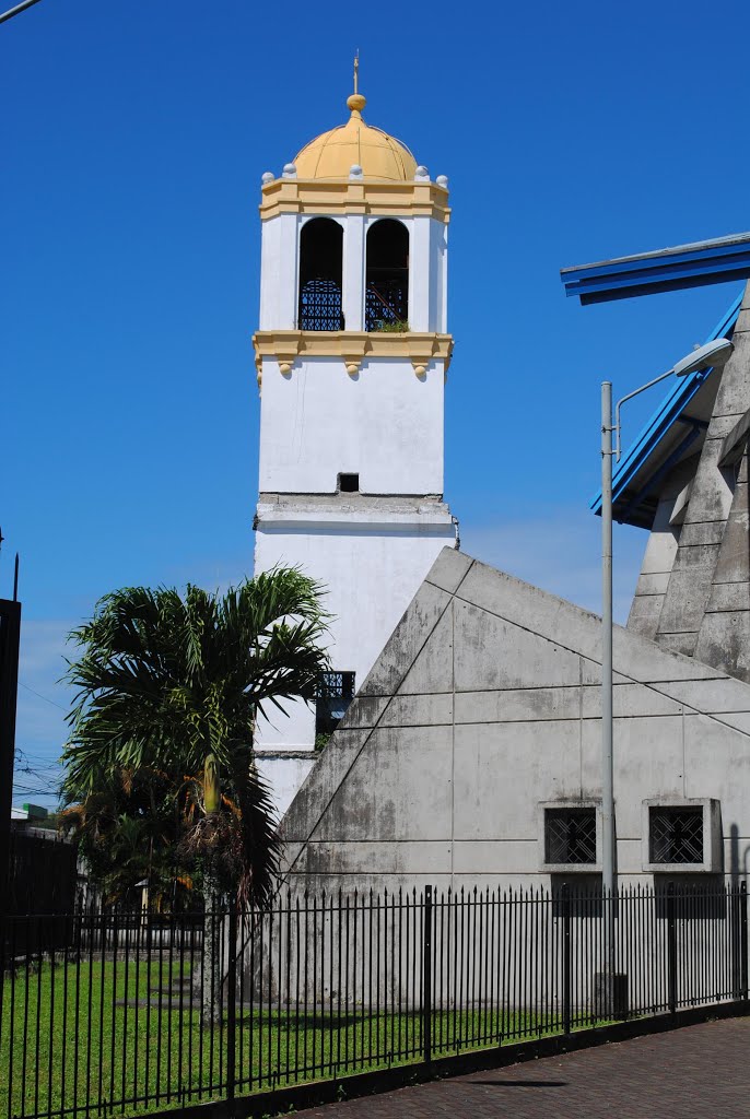 Catedral Limon Antiguo campanario by Carlo Vivi